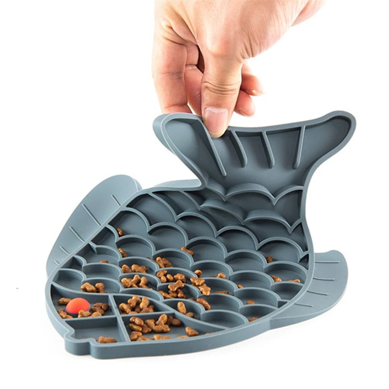 Petmiva Fish Dish Silicone Lick Mat Slow Feeder for Dogs & Cats